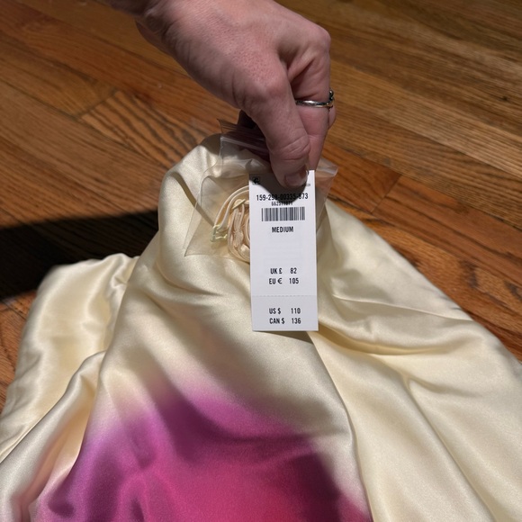 NWT! Abercrombie & Fitch Strapless Dress in Cream & Red Floral Wedding/Vacation - Picture 9 of 11